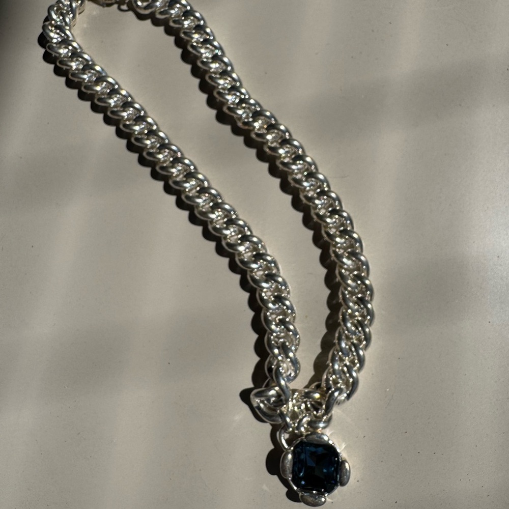 UNO de 50 Silver Necklace with Dark Blue Stone - Picture 8 of 10